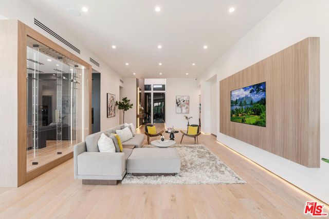 13454 Albers Street, Sherman Oaks, CA 91401