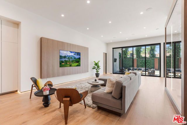 13454 Albers Street, Sherman Oaks, CA 91401