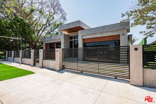 13454 Albers Street, Sherman Oaks, CA 91401