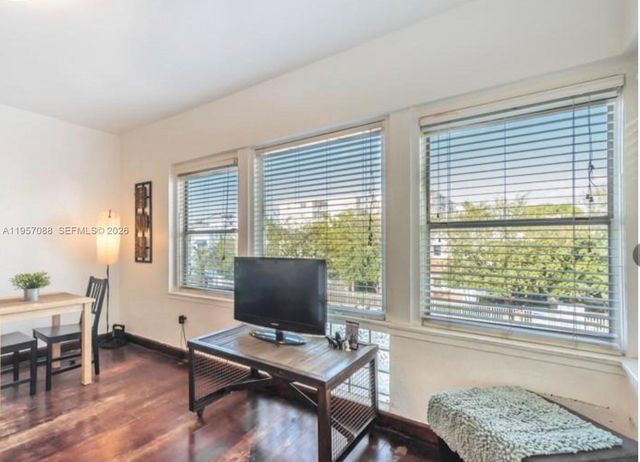 1555 Pennsylvania Ave 202, Miami Beach, FL 33139