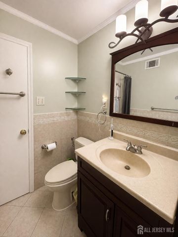 190 College Drive, Edison, NJ 08817