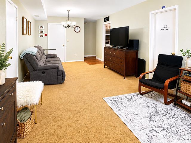 190 College Drive, Edison, NJ 08817