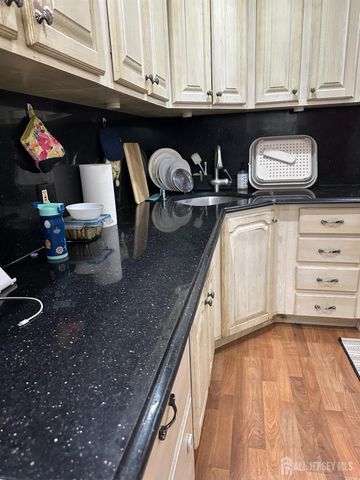 190 College Drive, Edison, NJ 08817