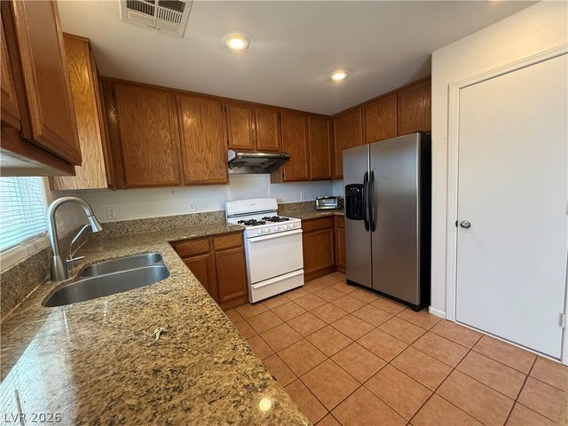 8247 Time Machine Avenue, Las Vegas, NV 89113