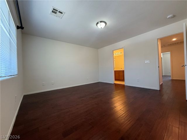 8247 Time Machine Avenue, Las Vegas, NV 89113