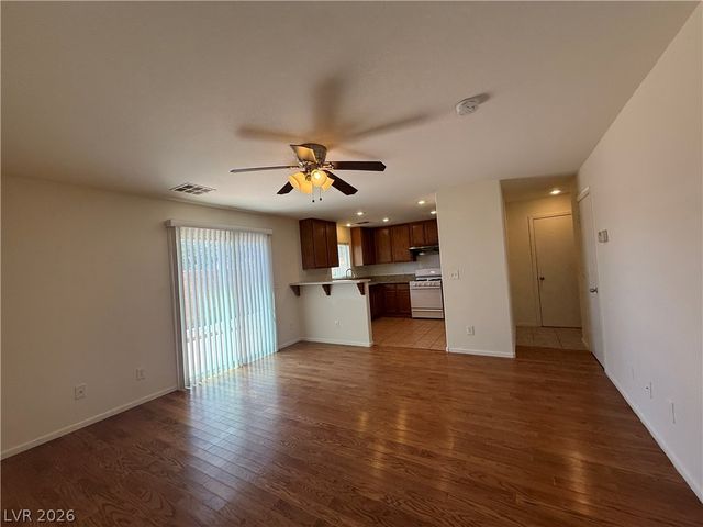 8247 Time Machine Avenue, Las Vegas, NV 89113