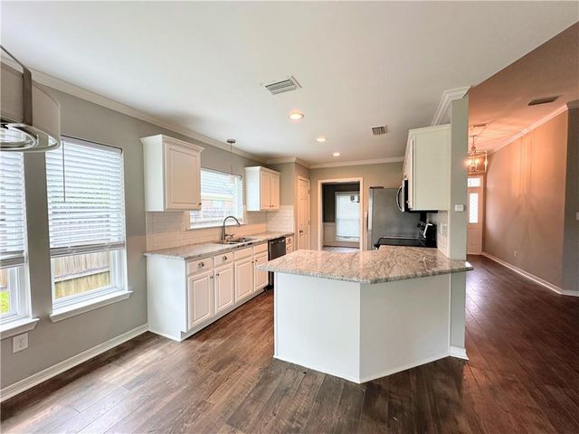 2125 Willow Oak Drive, Mobile, AL 36695