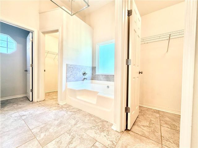 2125 Willow Oak Drive, Mobile, AL 36695