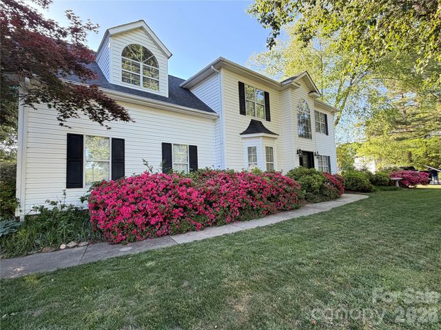 2300 Coach House Lane, Kannapolis, NC 28081