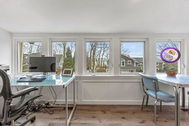 41 Bay Shore Dr, Plymouth, MA 02360