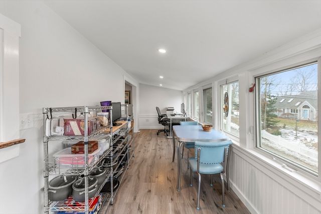 41 Bay Shore Dr, Plymouth, MA 02360