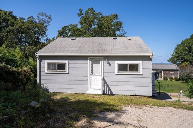 41 Bay Shore Dr, Plymouth, MA 02360