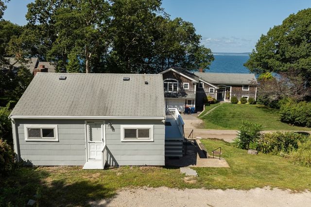 41 Bay Shore Dr, Plymouth, MA 02360