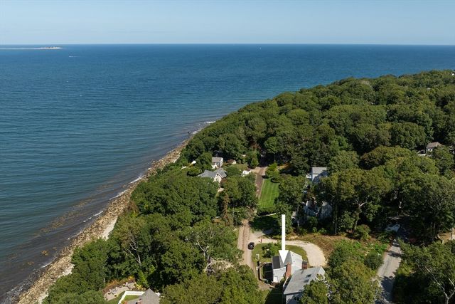 41 Bay Shore Dr, Plymouth, MA 02360