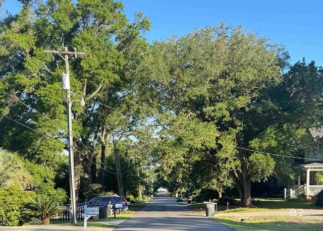 116 Nichols Avenue, Fairhope, AL 36532