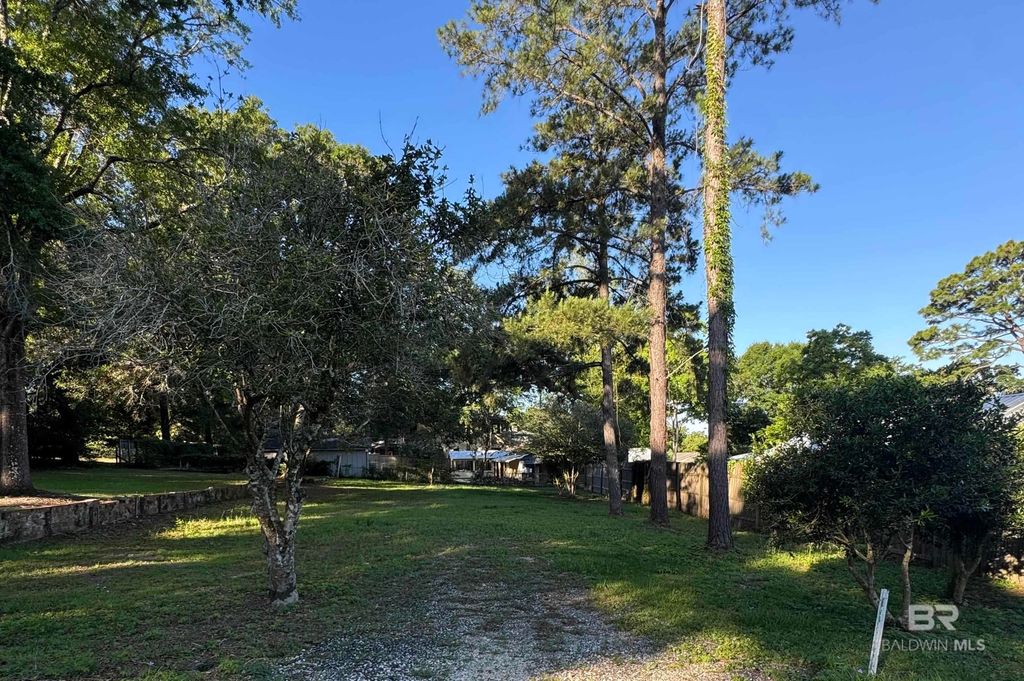 116 Nichols Avenue, Fairhope, AL 36532