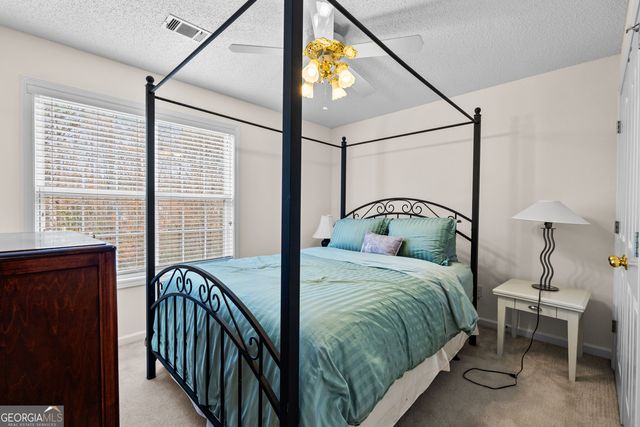 40 Jacksons Valley, Sharpsburg, GA 30277