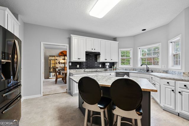 40 Jacksons Valley, Sharpsburg, GA 30277