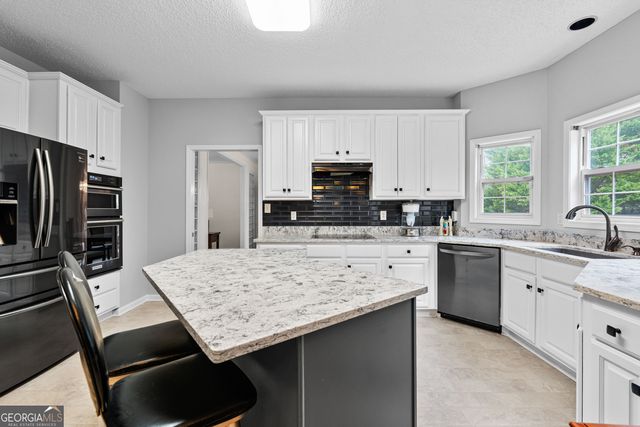 40 Jacksons Valley, Sharpsburg, GA 30277