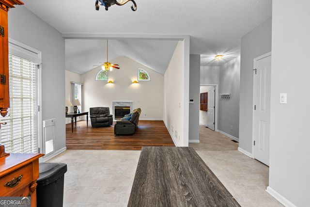 40 Jacksons Valley, Sharpsburg, GA 30277