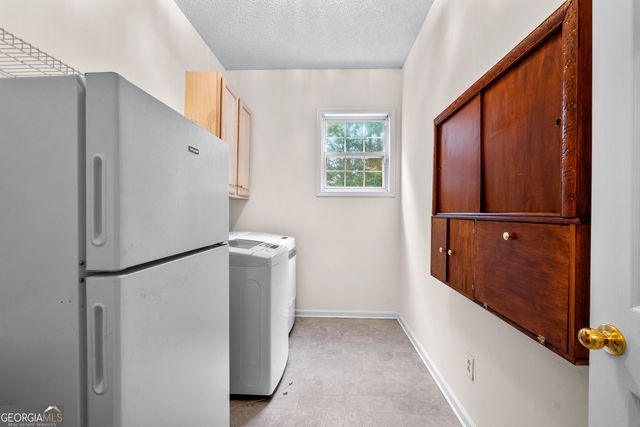 40 Jacksons Valley, Sharpsburg, GA 30277