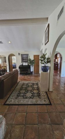 49 Cherry Hill Drive, Conroe, TX 77304