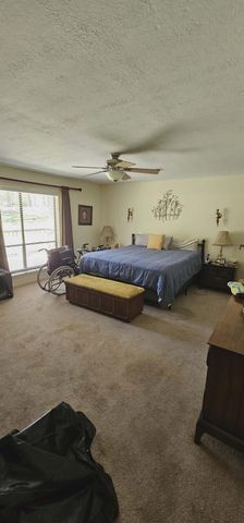 49 Cherry Hill Drive, Conroe, TX 77304