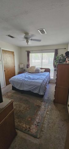 49 Cherry Hill Drive, Conroe, TX 77304