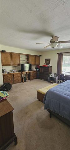 49 Cherry Hill Drive, Conroe, TX 77304