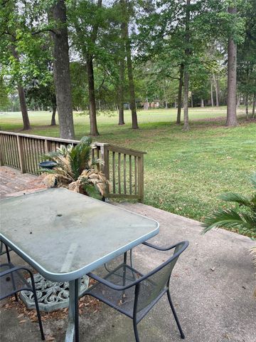 49 Cherry Hill Drive, Conroe, TX 77304