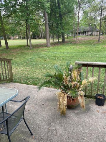 49 Cherry Hill Drive, Conroe, TX 77304