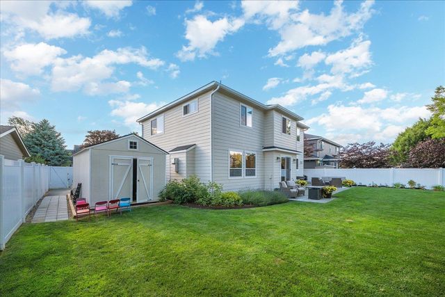 1422 N Murray Ln, Liberty Lake, WA 99019