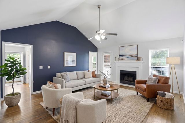 719 Williamsburg Dr, Smyrna, TN 37167
