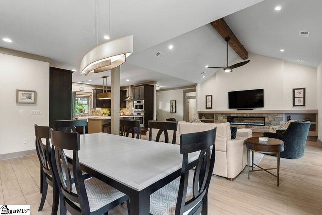 5 Maxfli Court, Travelers Rest, SC 29690