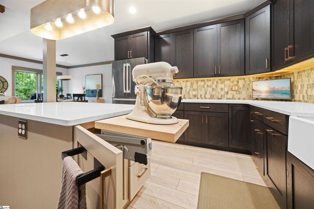 5 Maxfli Court, Travelers Rest, SC 29690