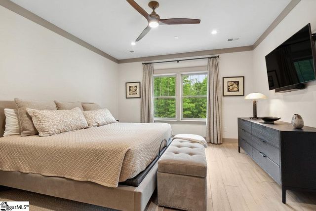 5 Maxfli Court, Travelers Rest, SC 29690