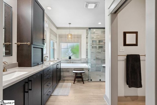 5 Maxfli Court, Travelers Rest, SC 29690