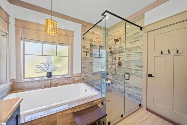 5 Maxfli Court, Travelers Rest, SC 29690