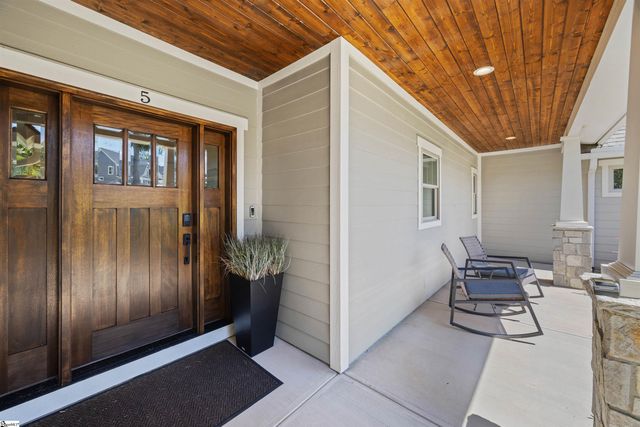 5 Maxfli Court, Travelers Rest, SC 29690