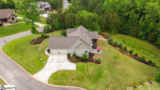 5 Maxfli Court, Travelers Rest, SC 29690