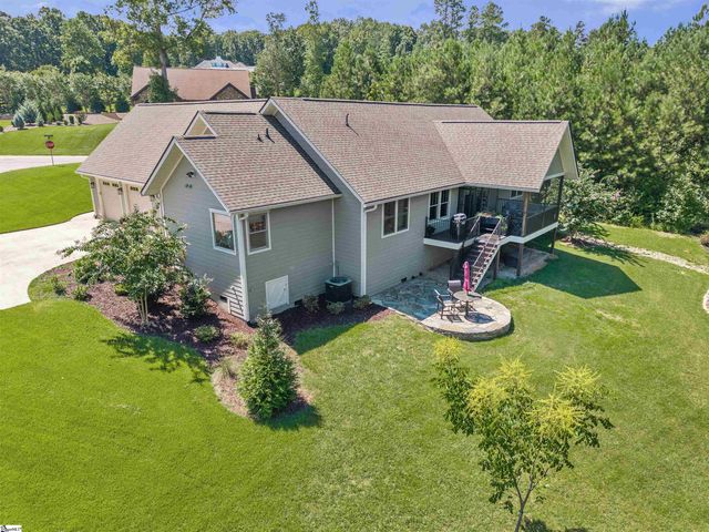 5 Maxfli Court, Travelers Rest, SC 29690