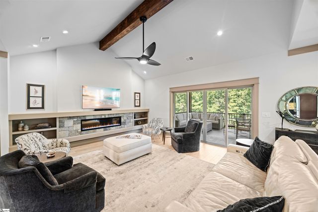 5 Maxfli Court, Travelers Rest, SC 29690