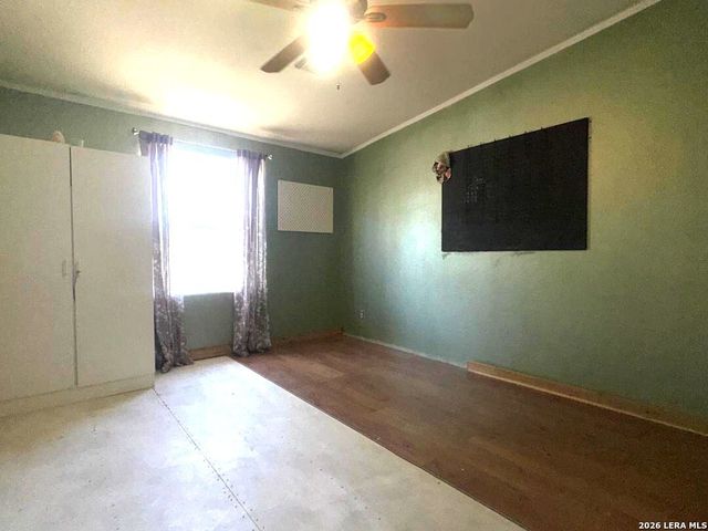 435 North Trail, Pleasanton, TX 78064