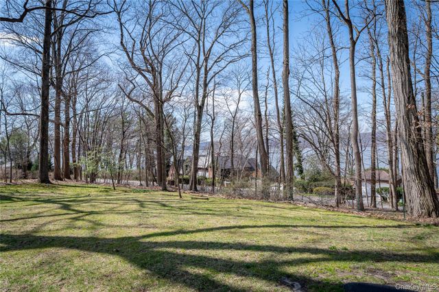 29 Beechwood Way, Briarcliff Manor, NY 10510