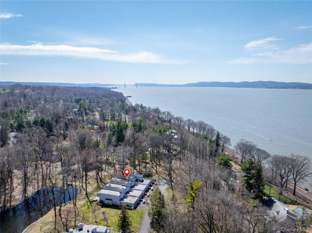 29 Beechwood Way, Briarcliff Manor, NY 10510