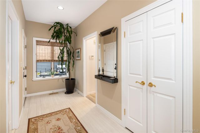 29 Beechwood Way, Briarcliff Manor, NY 10510