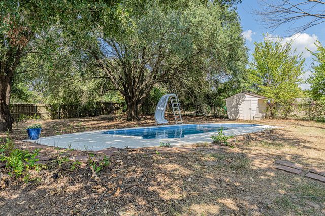 8221 County Road 518, Burleson, TX 76028