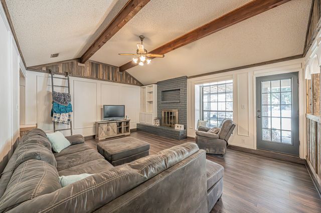 8221 County Road 518, Burleson, TX 76028