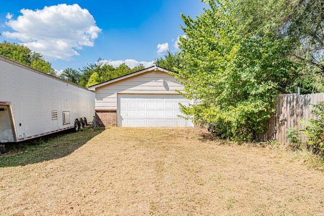 8221 County Road 518, Burleson, TX 76028