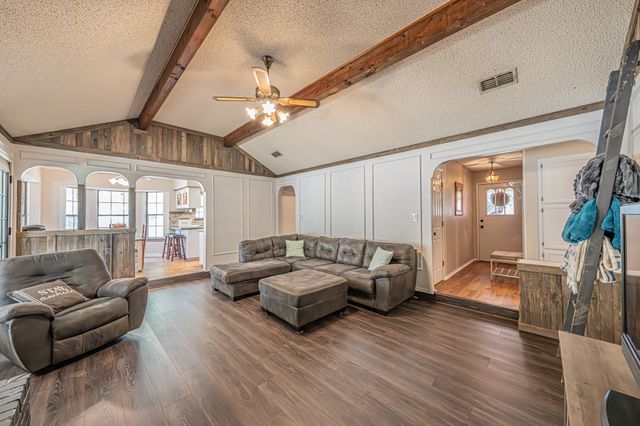 8221 County Road 518, Burleson, TX 76028